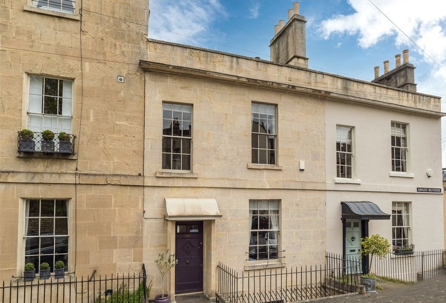 3 Bedroom Property For Sale in Ainslies Belvedere, Lansdown, Bath, BA1