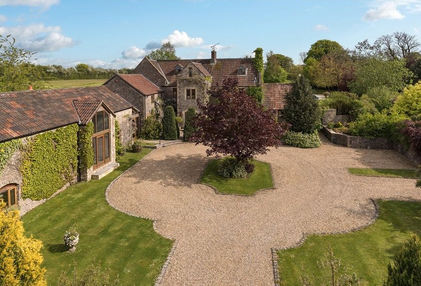 6 Bedroom Property For Sale in Ashwick, Oakhill, Somerset, BA3 Crisp
