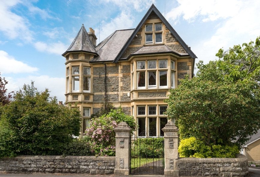 6 Bedroom Property For Sale in Bloomfield Park, Bath, BA2 Crisp Cowley Estate Agents
