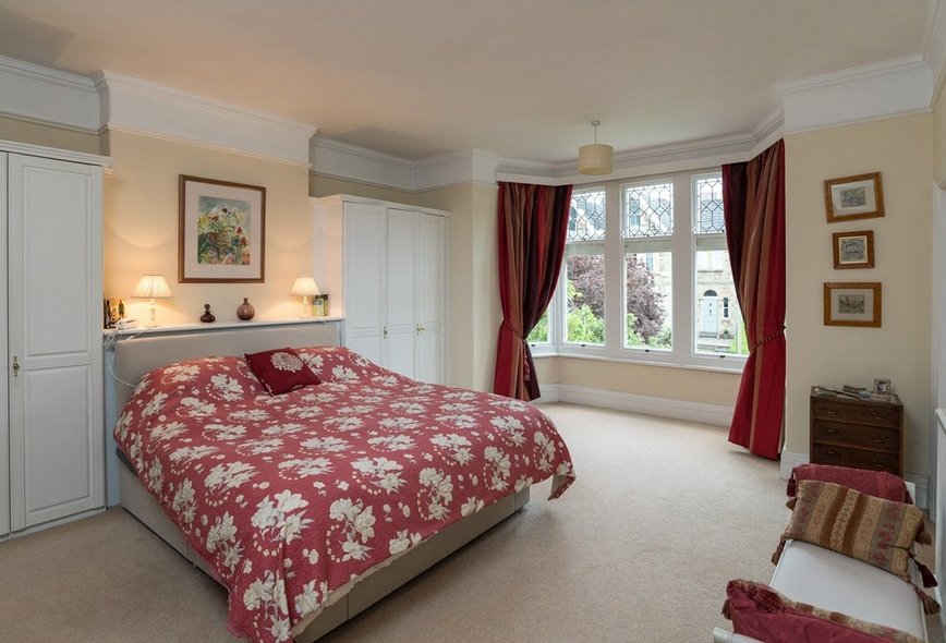 6 Bedroom Property For Sale in Bloomfield Park, Bath, BA2 Crisp Cowley Estate Agents