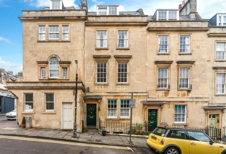 2 Bedroom Property For Sale in Chatham Row, Bath, BA1 Crisp Cowley
