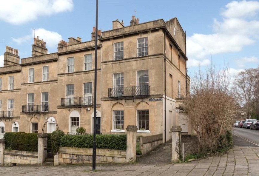 5 Bedroom Property For Sale in Dunsford Place, Bath, BA2 Crisp Cowley