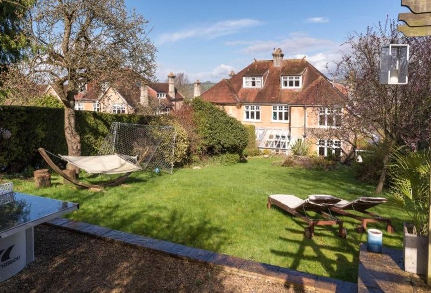 5 Bedroom Property For Sale in Lane, Bath, BA2 Crisp