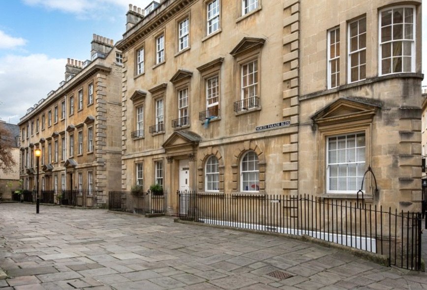 Property For Sale in Hamilton House, 10 North Parade Buildings, Bath