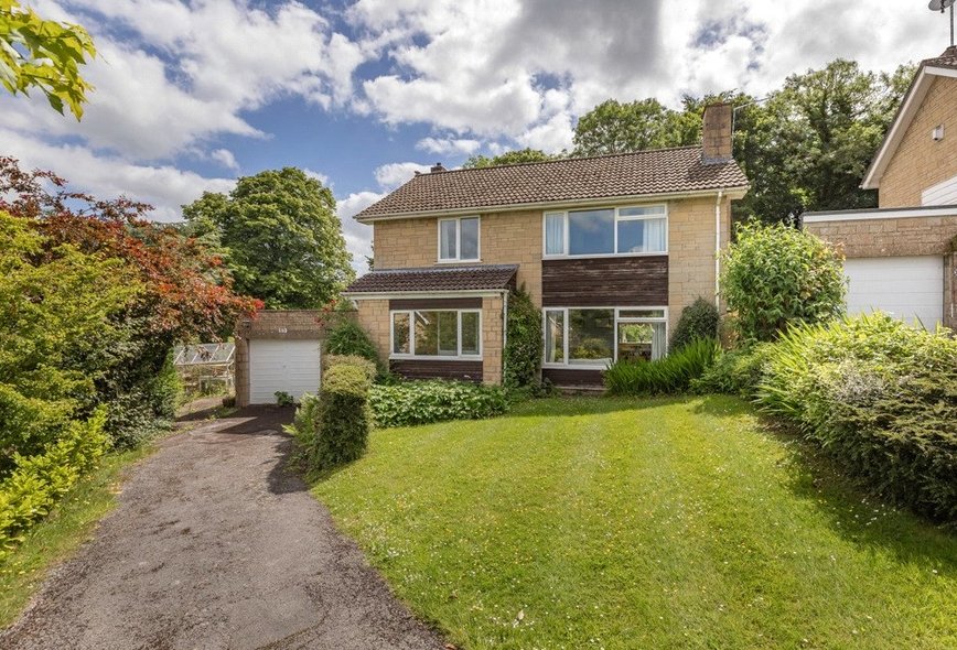 4 Bedroom Property For Sale in Hantone Hill, Bathampton, Bath, BA2