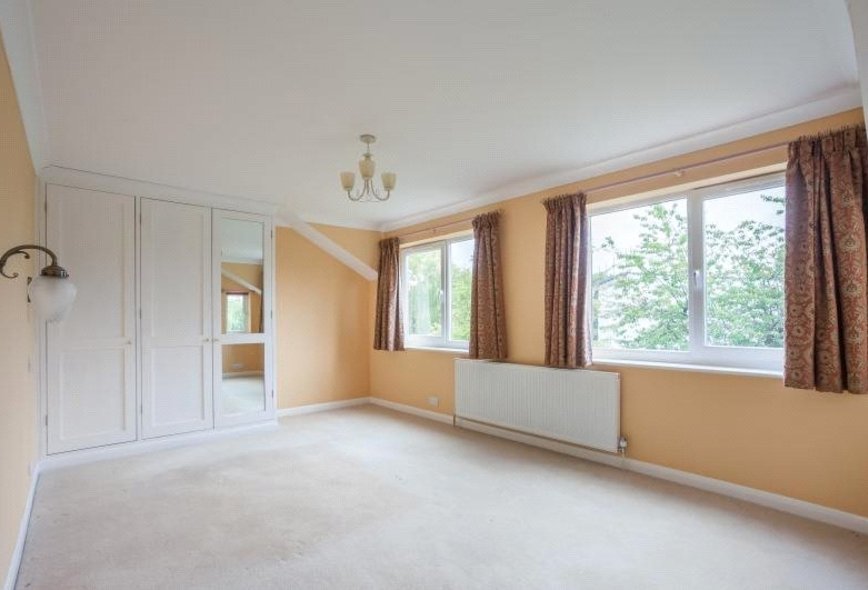 5 Bedroom Property For Sale in High Bannerdown, Bath, BA1 Crisp