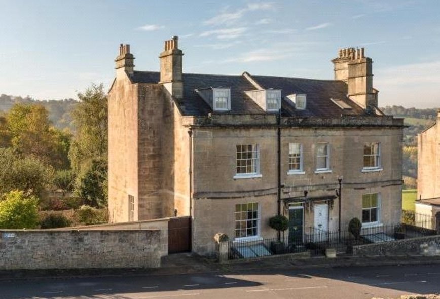 5 Bedroom Property For Sale in Macaulay Buildings, Bath, BA2