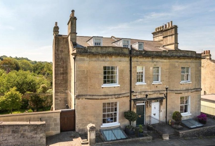 5 Bedroom Property For Sale in Macaulay Buildings, Bath, BA2