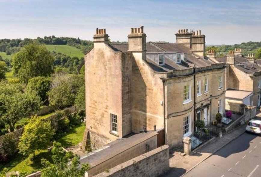 5 Bedroom Property For Sale in Macaulay Buildings, Bath, BA2
