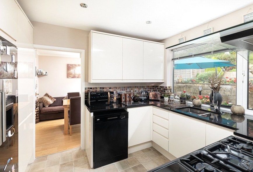 6 Bedroom Property For Sale in Meadow Park, Bathford, Bath, BA1 Crisp