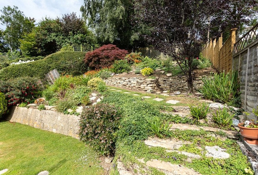 6 Bedroom Property For Sale in Meadow Park, Bathford, Bath, BA1 Crisp