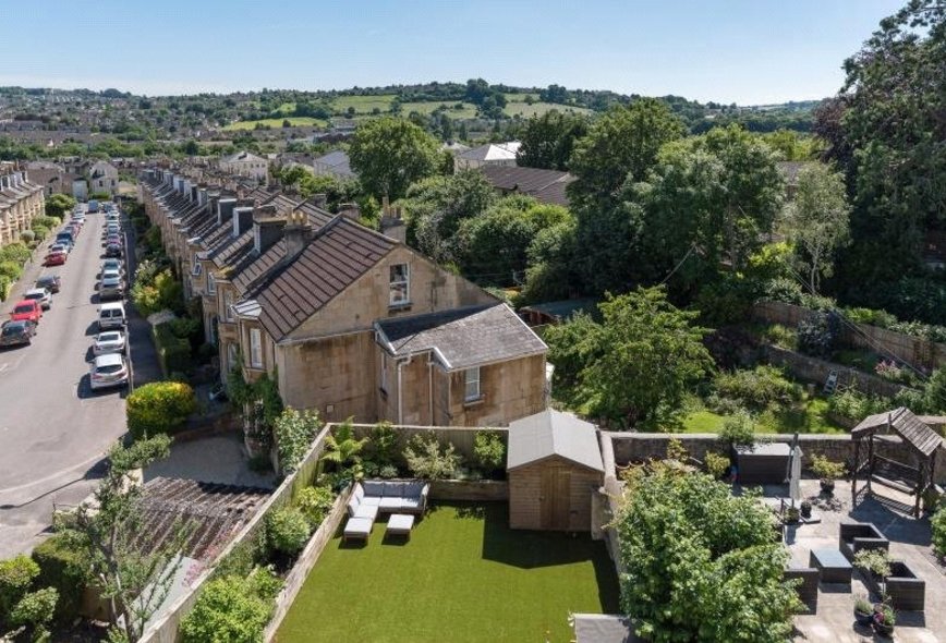 6 Bedroom Property For Sale in Newbridge Hill, Bath, BA1 Crisp Cowley