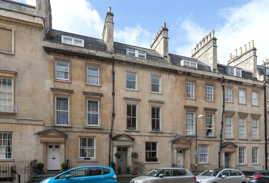 6 Bedroom Property For Sale in Rivers Street, Bath, BA1 Crisp Cowley