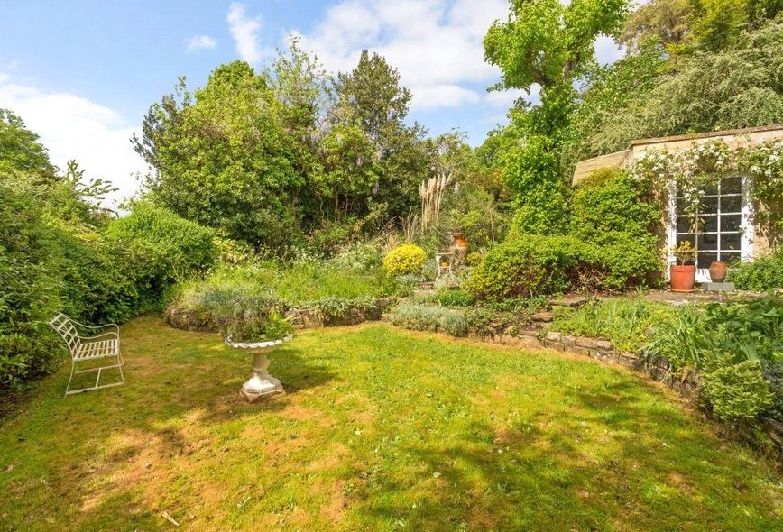 4 Bedroom Property For Sale in Sion Hill, Lansdown, Bath, BA1 Crisp
