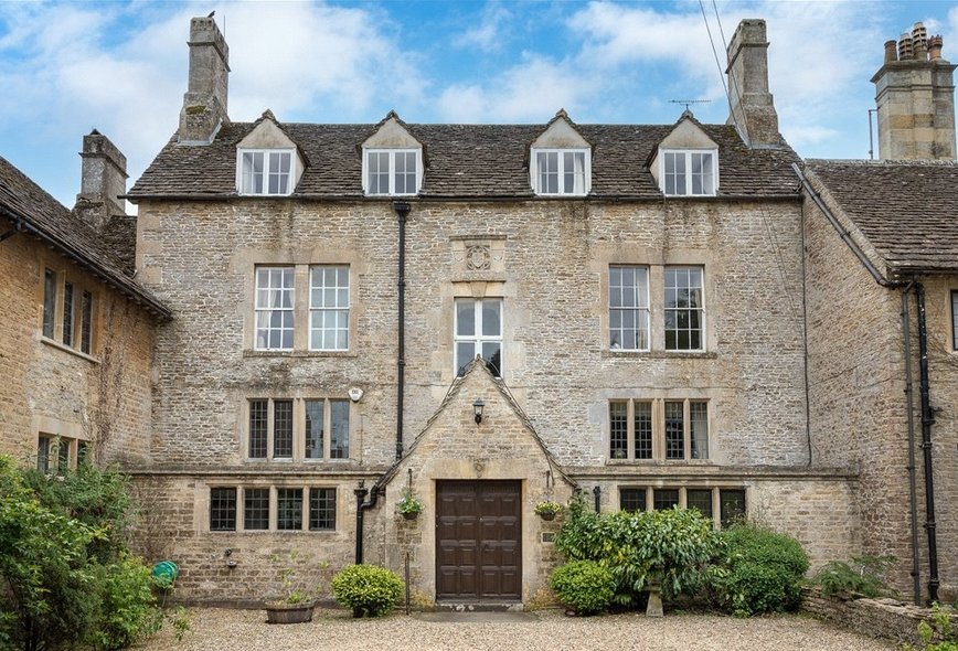 6 Bedroom Property For Sale in Stanton St Quintin, Chippenham