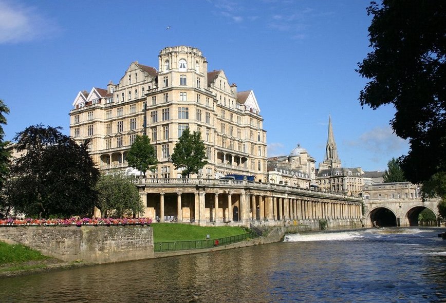 3 Bedroom Property For Sale in The Empire, Grand Parade, Bath, BA2