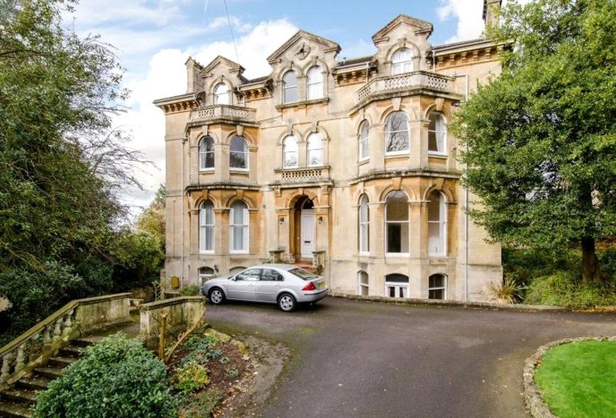 3 Bedroom Property For Sale in The Grange, Weston Park West, Bath, BA1