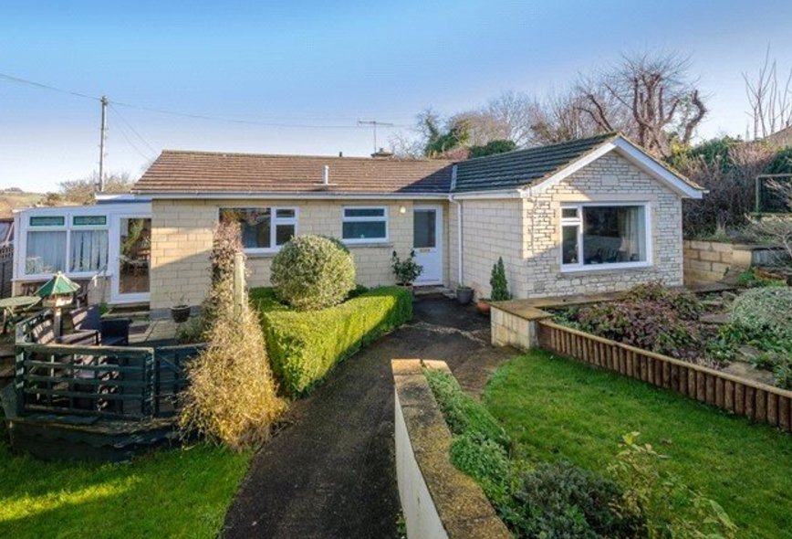 3 Bedroom Property For Sale in The Normans, Bathampton, Bath, BA2