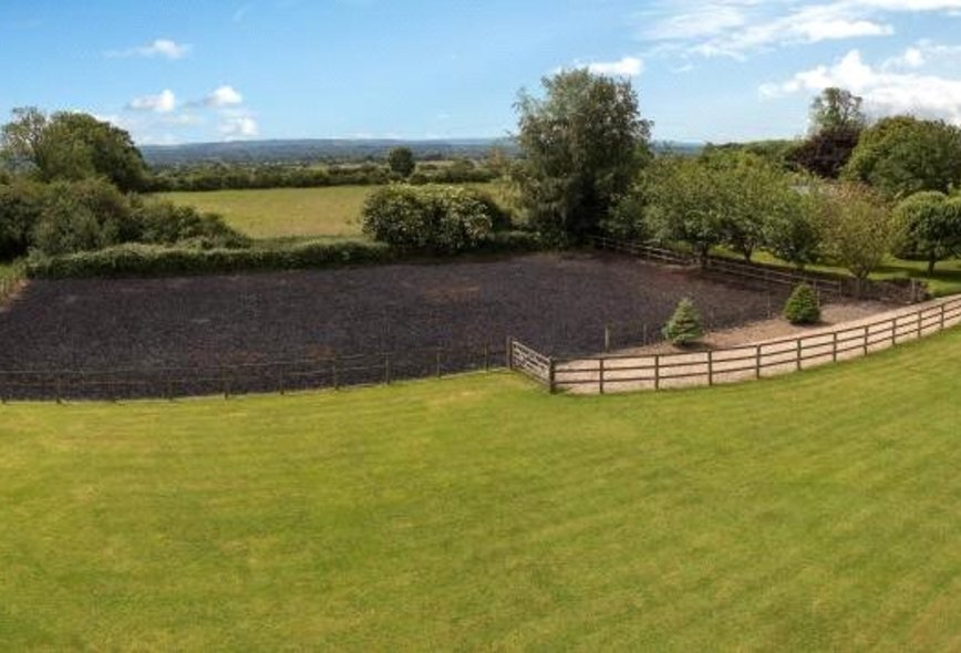 6 Bedroom Property For Sale in The Ridge, Neston, Corsham, Wiltshire