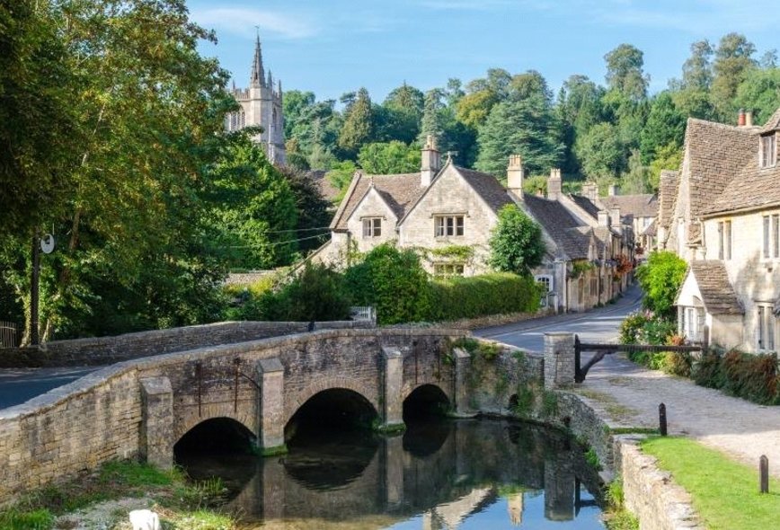 2 Bedroom Property For Sale in The Street, Castle Combe, Nr Chippenham ...