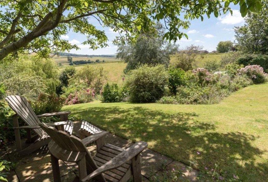 5 Bedroom Property For Sale in Wellow, Bath, BA2 Crisp Cowley Estate Agents