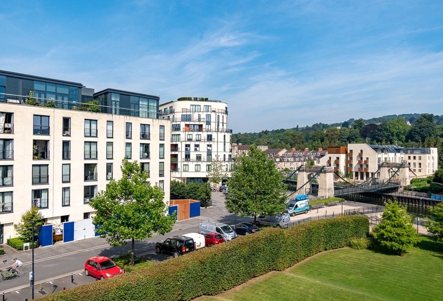 Flat For Sale in Western Terrace, Victoria Bridge Road, Bath, BA2
