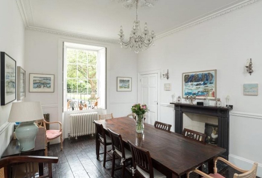 6 Bedroom Property For Sale in Crescent, Bath, BA2 Crisp