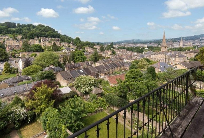 6 Bedroom Property For Sale in Crescent, Bath, BA2 Crisp