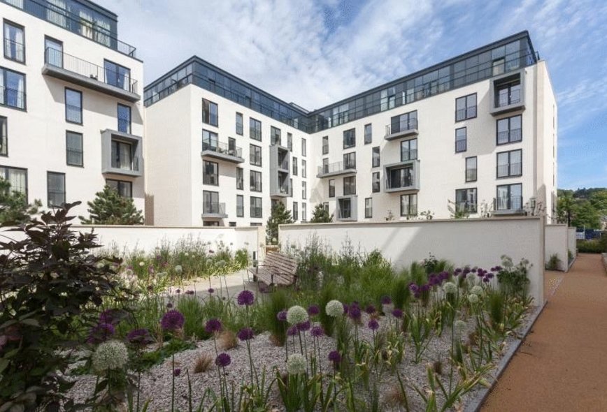 2 Bedroom Property To Rent in Alexandra House , Bath Crisp Cowley