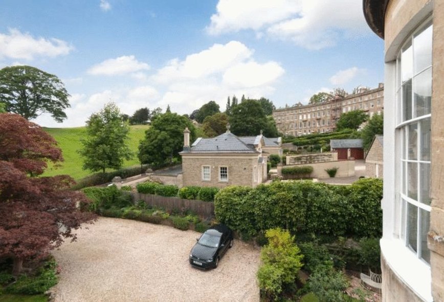 2 Bedroom Property To Rent in Cavendish Road, Bath Crisp Cowley