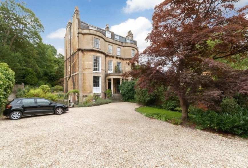 2 Bedroom Property To Rent in Cavendish Road, Bath Crisp Cowley