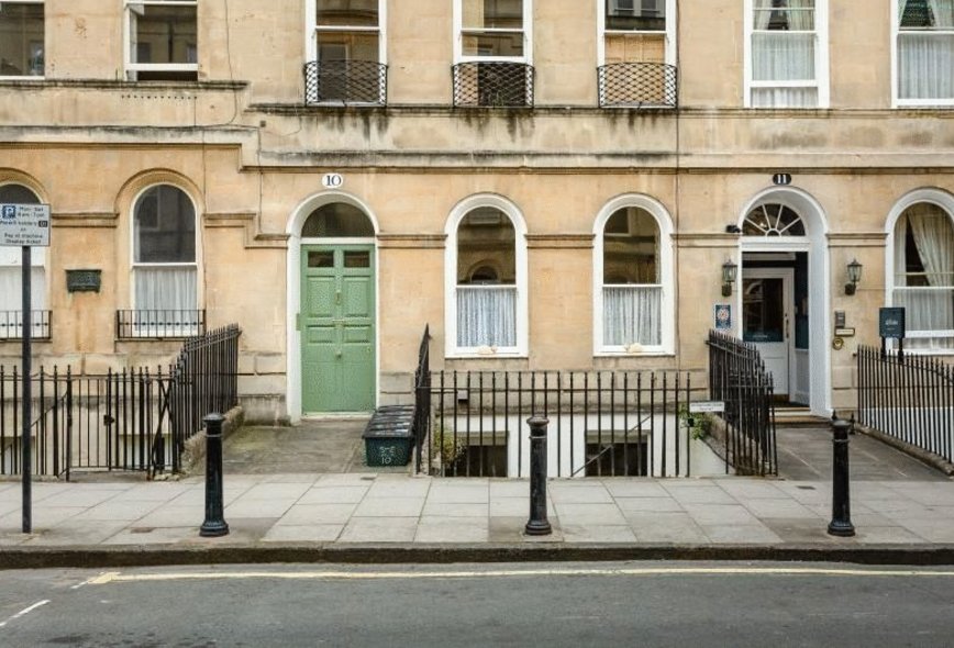 Property To Rent in Henrietta Street Crisp Cowley Estate Agents