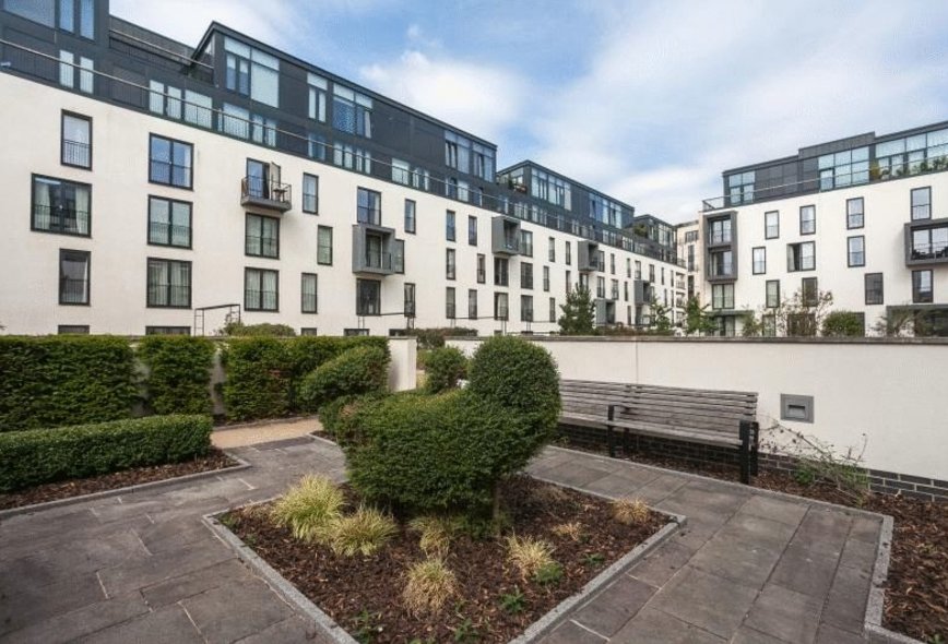 2 Bedroom Property To Rent in Palladian, Bath Riverside Crisp Cowley