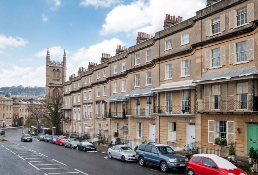 2 Bedroom Property To Rent in Raby Place , Bath Crisp Cowley Estate Agents