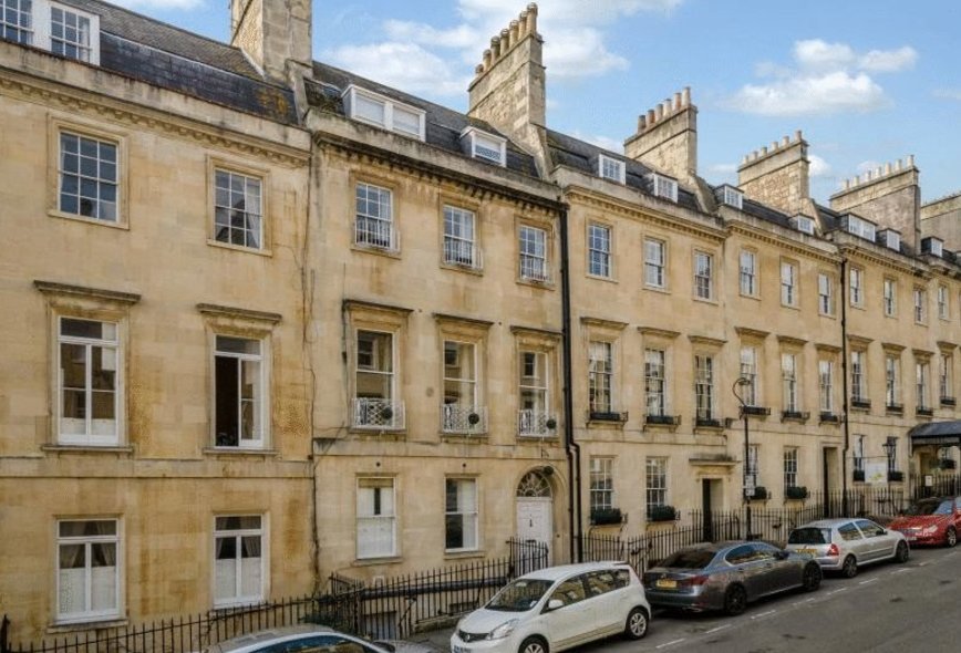 2 Bedroom Property To Rent in Russell Street, Bath Crisp Cowley Estate Agents