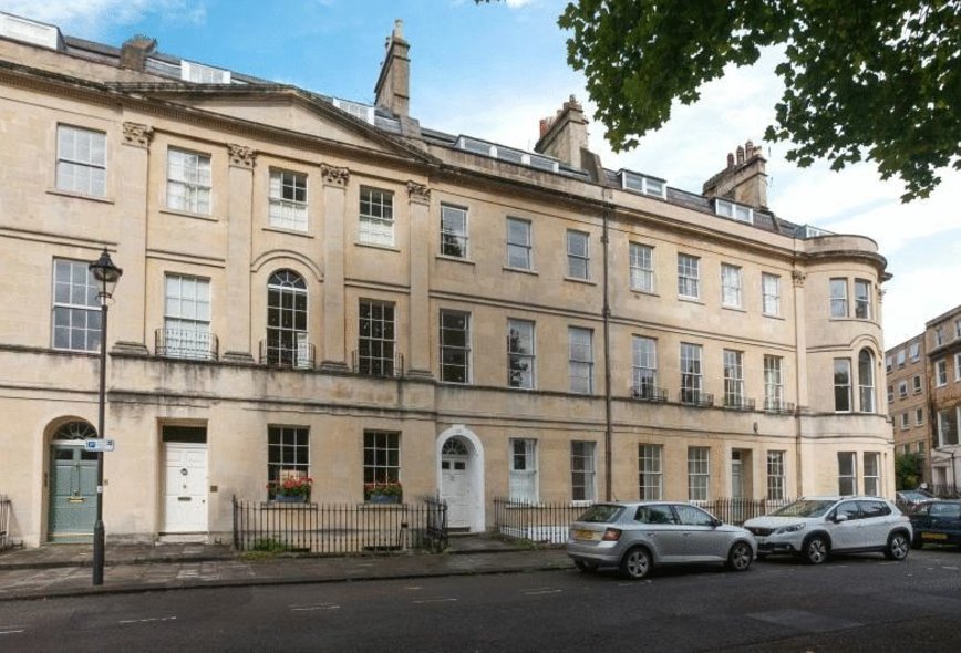 2 Bedroom Property To Rent in St James's Square, Bath Crisp Cowley