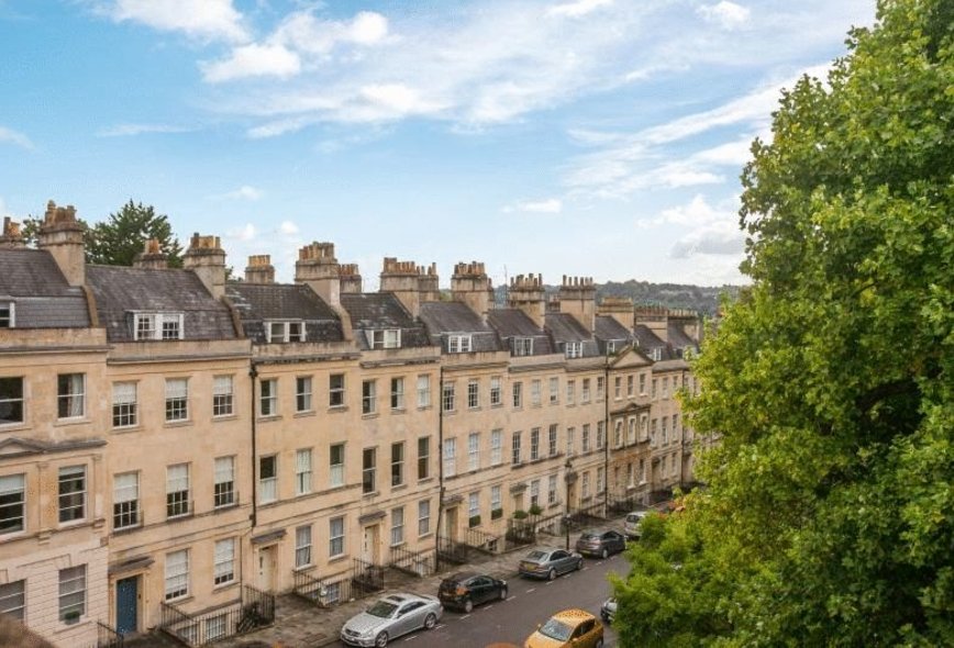 2 Bedroom Property To Rent in St James's Square, Bath Crisp Cowley
