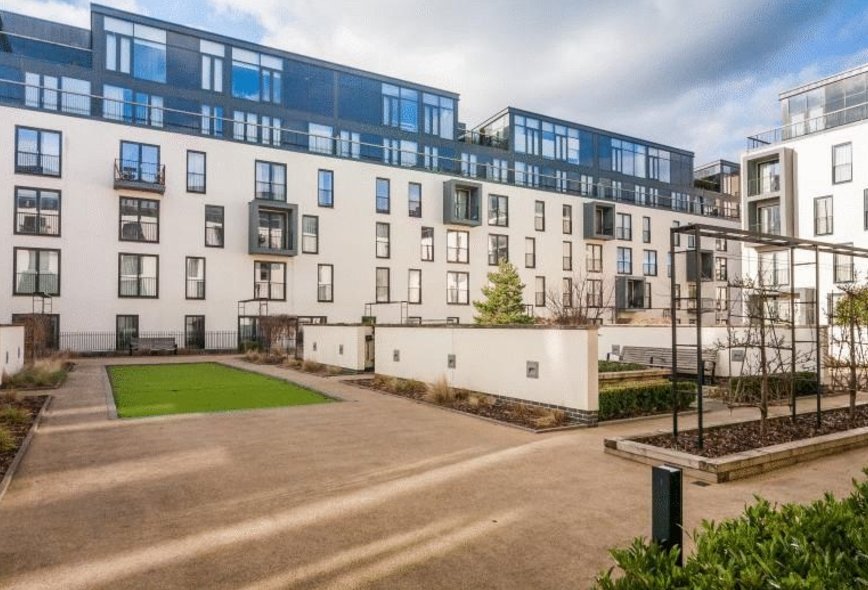 2 Bedroom Property To Rent in Victoria Bridge Road, Bath Crisp Cowley